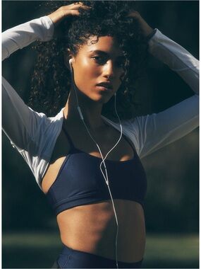 ALO Yoga | Intimates & Sleepwear | Alo Yoga Airbrush Double Up Bra